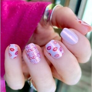 Color Street | Kiss and Makeup, a frosted soft pink shade with hugs and kisses